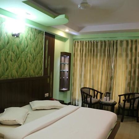 ניו דלהי Hotel Grand Plaza מראה חיצוני תמונה