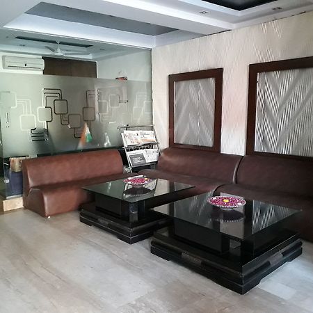ניו דלהי Hotel Grand Plaza מראה חיצוני תמונה