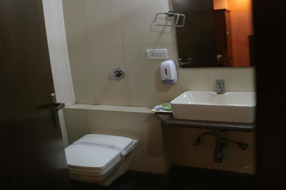 ניו דלהי Hotel Grand Plaza מראה חיצוני תמונה
